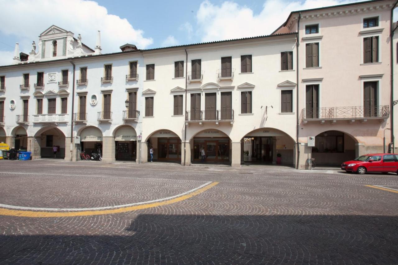 Hotel Casa Del Pellegrino Padova Exterior photo